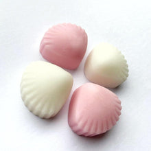 Load image into Gallery viewer, Poppets cloth wipe solution sample - Sugar Crush - Peanut and Poppet UK