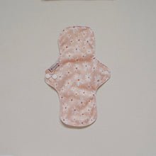 Load image into Gallery viewer, Fiyyah Large Cloth Period Pad in Daisy print - sustainable periods - Peanut and Poppet UK
